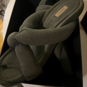 YZY TWIST FLEECE MULE - BNIB